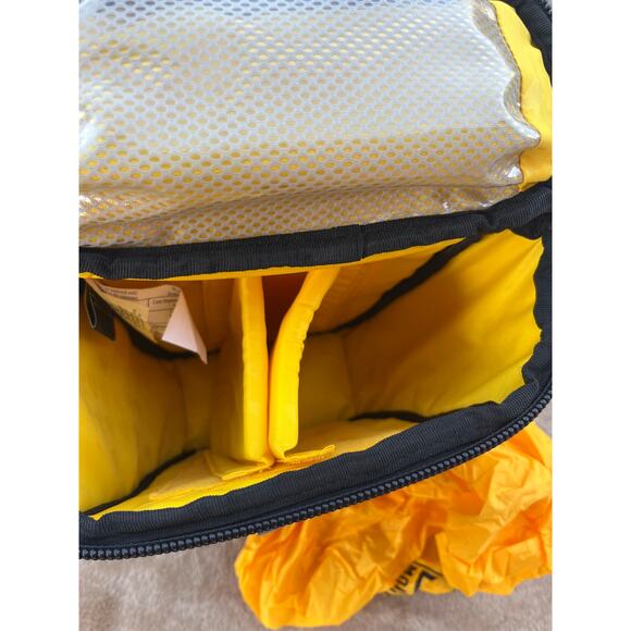 Mountainsmith Zoom Camera Bag w/Rain Cover Size Medium - Picture 3 of 8